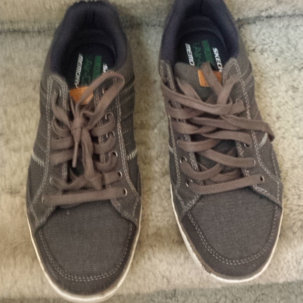 Skechers Classic fit memory foam air cooled